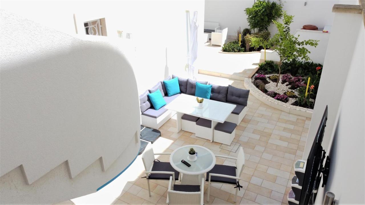 Kalinifta Rooms Apartment Torre Lapillo Extérieur photo