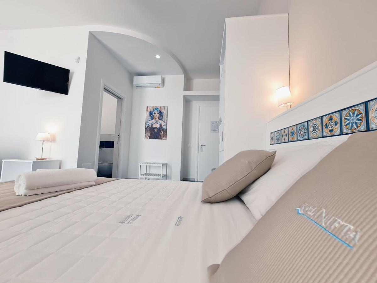 Kalinifta Rooms Apartment Torre Lapillo Extérieur photo