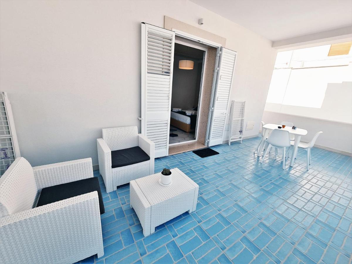 Kalinifta Rooms Apartment Torre Lapillo Extérieur photo