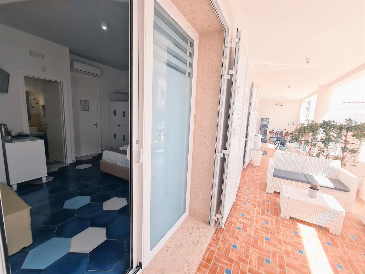 Kalinifta Rooms Apartment Torre Lapillo Extérieur photo