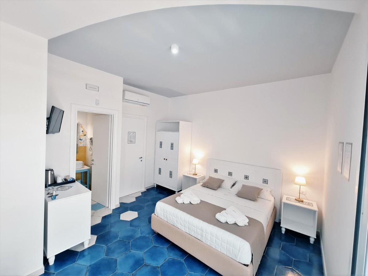 Kalinifta Rooms Apartment Torre Lapillo Extérieur photo